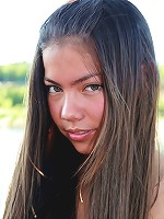 Raunchy chubby bikini girl got horny and playful