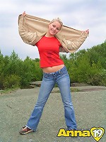 Yellow hearts and blue eyes (nude)