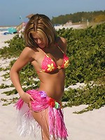 hula teen shakes her can