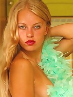 Amateur blonde stripper