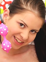 A showering girl pleasures pussy