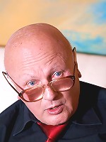 Senior gets a good sexy treatment