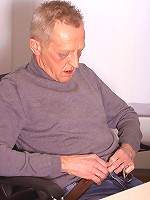 Senior banging the sexy secretary