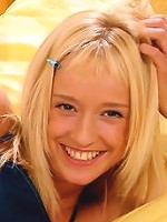 Hanna - Flexible cutie spreads and dildos