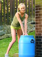 Hanna - Lithe cutie gets wet and spreads