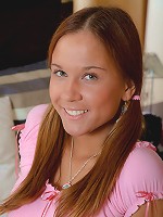 Hot teen babe is offering her hot coochie for fucking