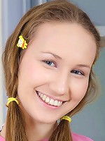 Sweet teen babe willingly gets her pussy filled with meat