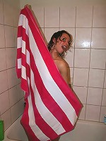 Hot teen Caitlynn takes a shower!