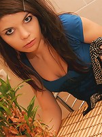 Sexy non-nude portrais of sweet 18yo teen Kaira