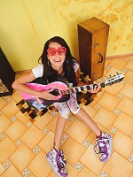 Skinny 18yo teen Kiki masturbating on camera