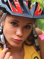 Gorgeous Caprice rollerskating without her clothes